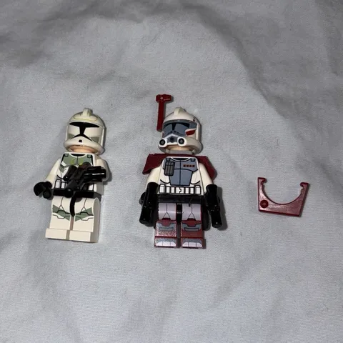 LEGO Star Wars Clone Trooper Minifigure Lot (2) w/ Helmets & Blasters
