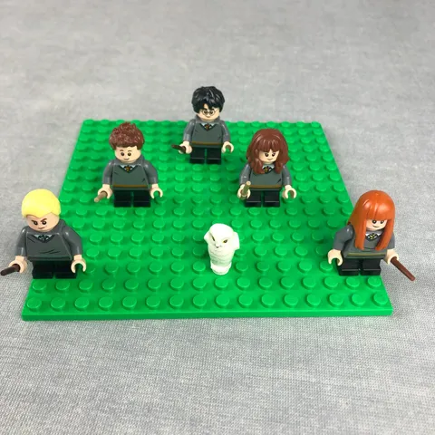 LEGO Harry Potter minifigure Lot HERMIONE GINNY DRACO SEAMUS Hogwarts Great Hall