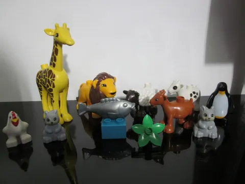 Lego Duplo Zoo Animal Figure Lot Penguin Lion Giraffe Chicken Goat Sheep Squirre
