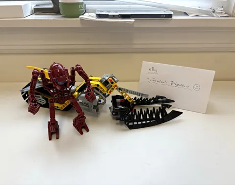 LEGO Bionicle 8992 Cendox V1 100% Complete, Used
