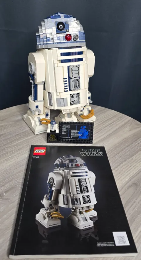 LEGO Star Wars: R2-D2 (75308) Complete w/inst , no box