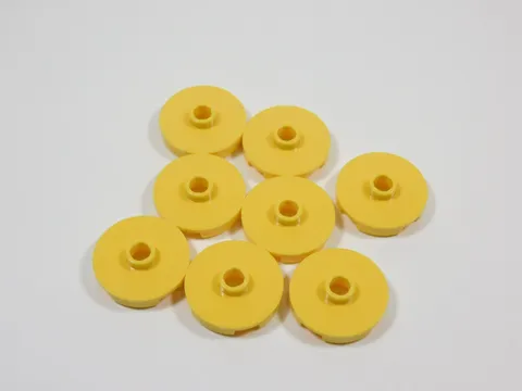 LEGO Lot of 8 Yellow Round 2x2 Smooth Plates w/ Open Stud S6