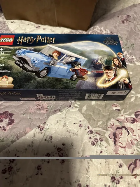LEGO Harry Potter: Flying Ford Anglia (76424) New Sealed