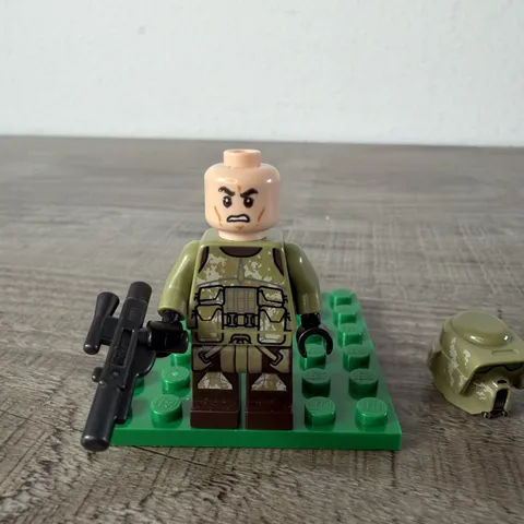 LEGO Star Wars Clone Scout Trooper 41st Elite Corps Minifigure (sw0518)