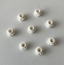 LEGO 8x NEW Plate 1x1 Round w/ Flower Edge (5 Petals) WHITE #24866