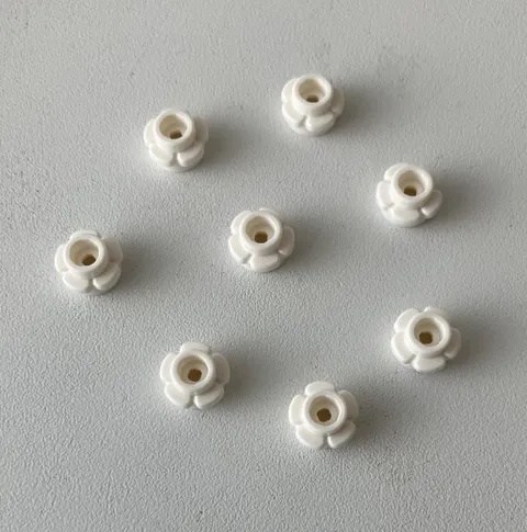 LEGO 8x NEW Plate 1x1 Round w/ Flower Edge (5 Petals) WHITE #24866