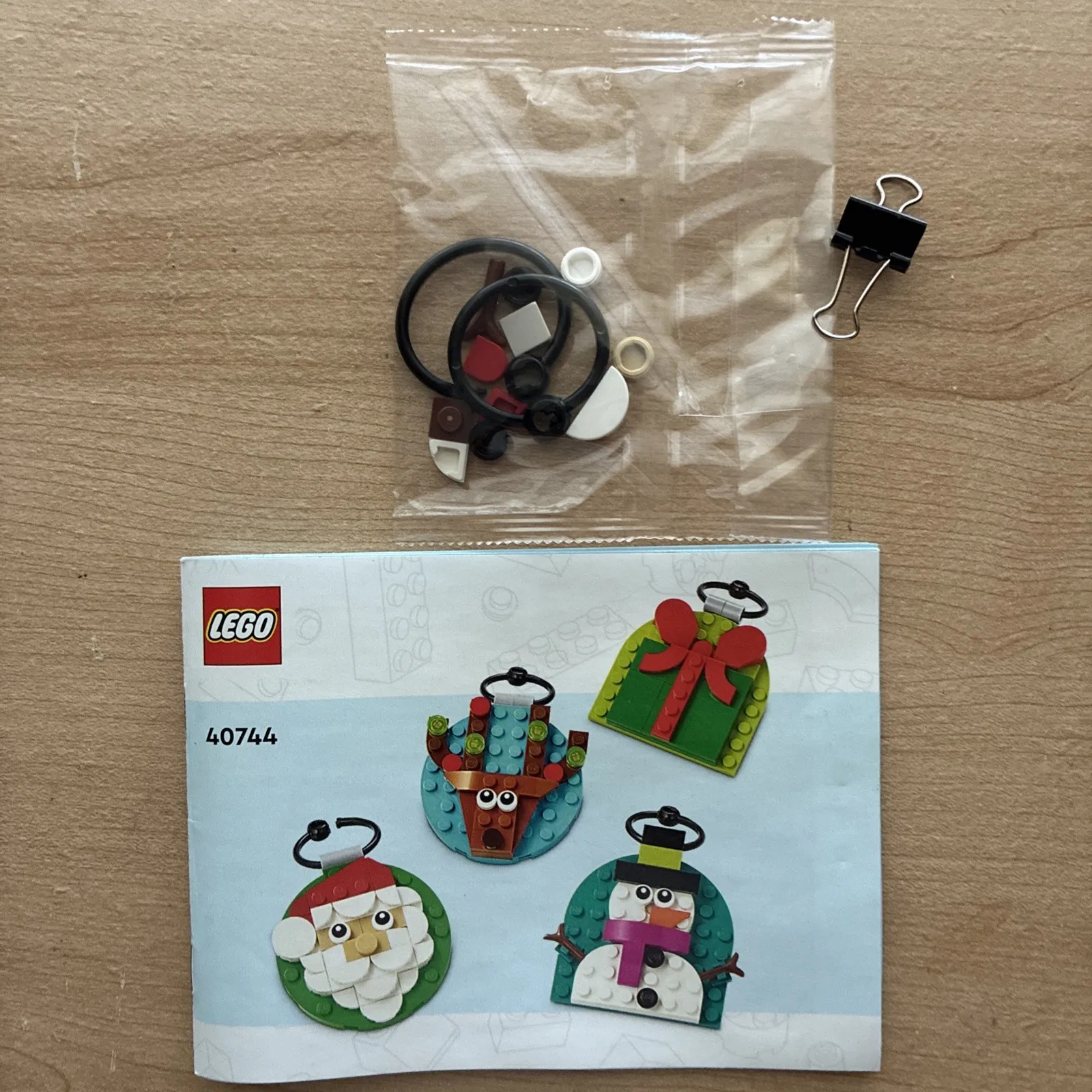 LEGO Christmas Ornament Selection (40744)  Manual+Additional parts