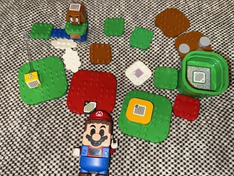 LEGO Lot Minifigure Mario Interactive Figure  Super Mario ( Incomplete Set)