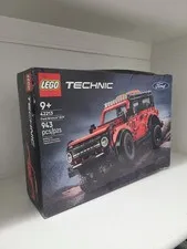 LEGO Technic Ford Bronco SUV (42213) New  Damage Box
