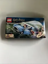LEGO Harry Potter: Flying Ford Anglia Set 76424 - Figurines And Car. New/sealed