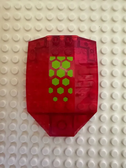LEGO Windscreen 8 x 6 x 2 Curved Sloped Sides with Lime Hexagons x224pb028