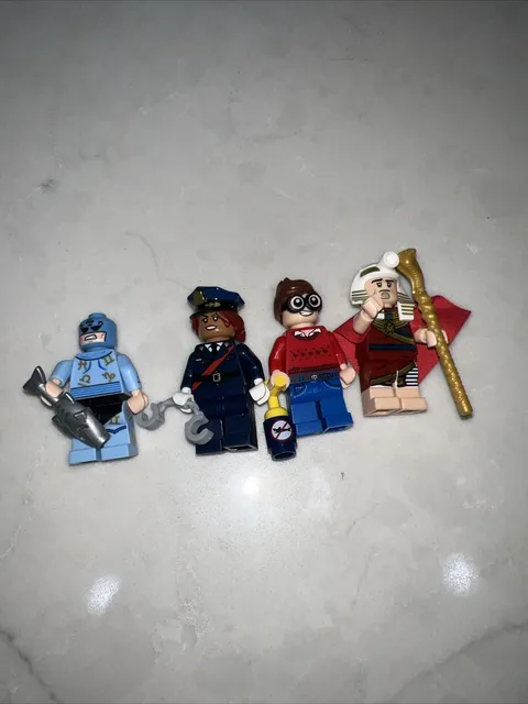 Lot Of 4 Lego  Minifigures