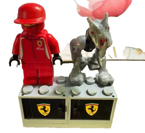 Ferrari Mechanic Lego minifigure plus extra pieces