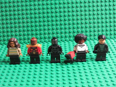 Lot of Lego DC Marvel Super Heroes Minifigures Batman Black Panther RL16