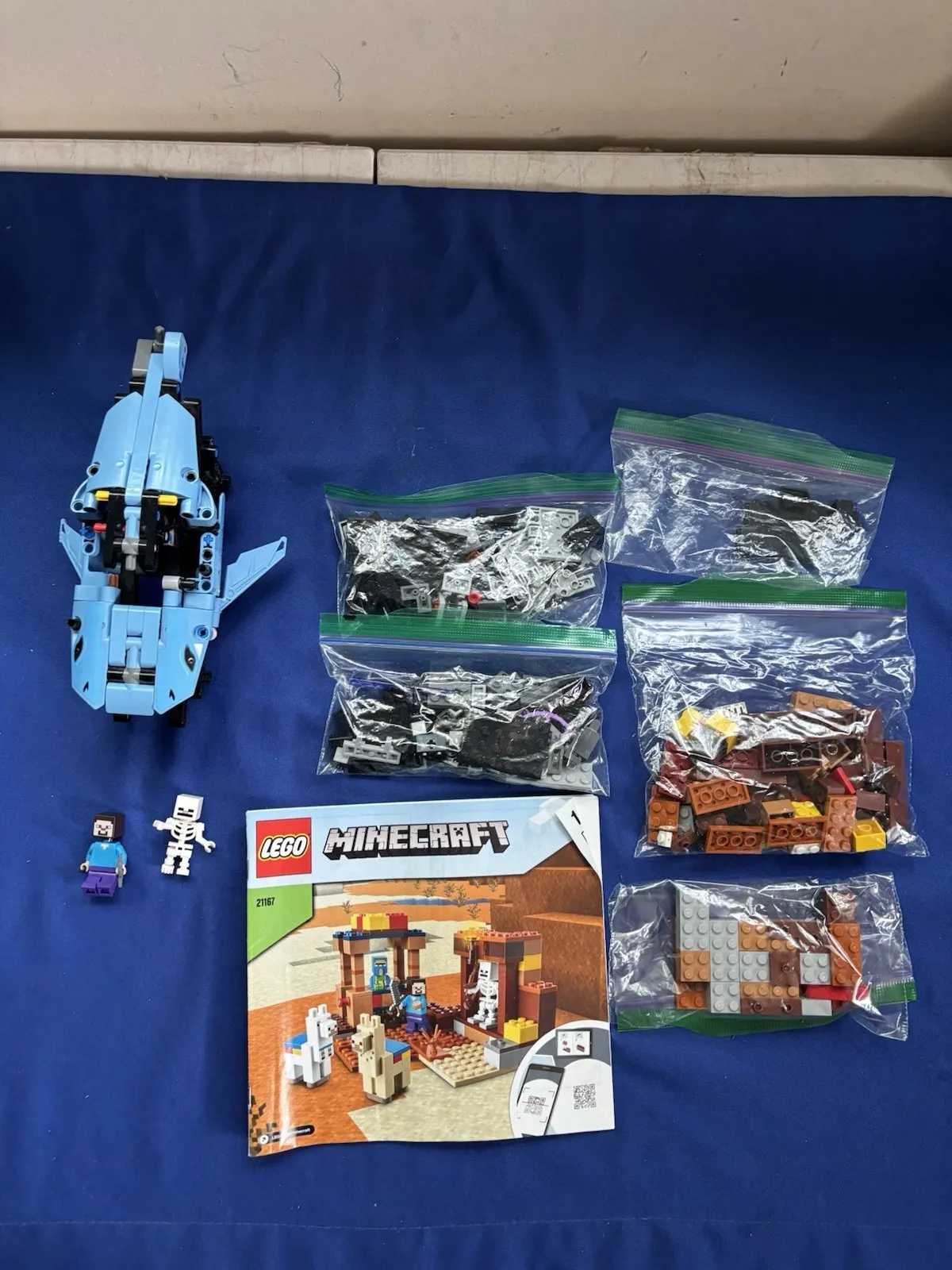 lego lot sets used incomplete - Shark Monster Truck & Minecraft 