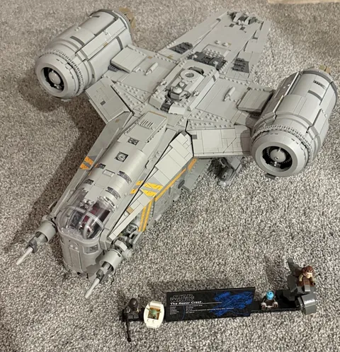 LEGO Star Wars Mandalorian UCS The Razor Crest 75331 - Used With Minifigures