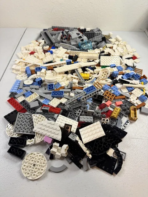 LEGO Bulk Lots RANDOM Parts Pieces 2Lbs - Minecraft, Star Wars - NEW