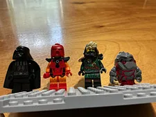 LEGO MINIFIGURES Lot of 4 Minifigures incl. Darth Vader, Plastic, Age 5+