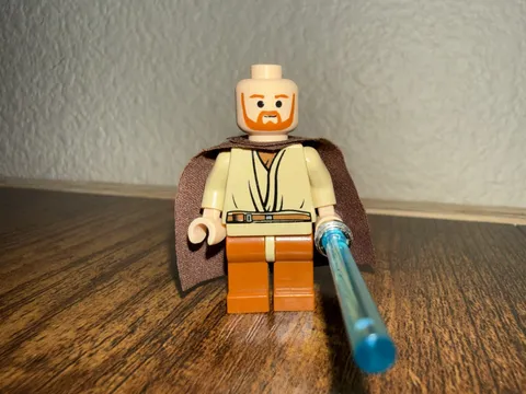 LEGO Star Wars Obi-Wan Kenobi minifigure sw0135 (2005) (no hair) chrome saber