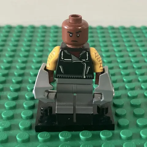 LEGO Marvel Shocker Minifigure 76083 AUTHENTIC + VERY GOOD CONDITION