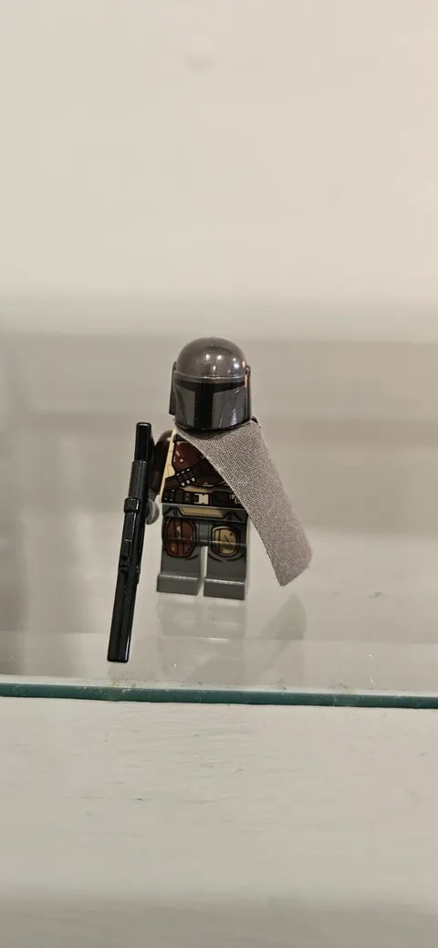 LEGO Star Wars The Mandalorian SW1057 Din Djarin w/ Cape & Rifle Genuine LEGO