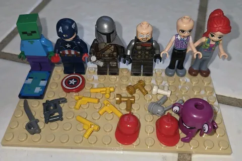Lot Of 6 LEGO Marvel Captain America Hawkeye Etc. Accessories 16 