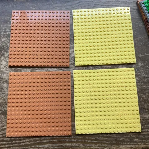 LEGO 4 Mixed Colors 16 X 16 DOT 5 x 5 INCH PLATES PLATFORMS BASEPLATES