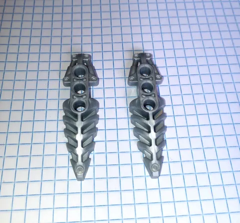 2 Bionicle Lego 50858  Pearl Light Gray Visorak Foot w 3 pin holes Genuine Parts