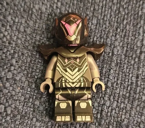 LEGO Trespasser Elite Minifigure Fortnite Battle Bus 77073 NEW fort005
