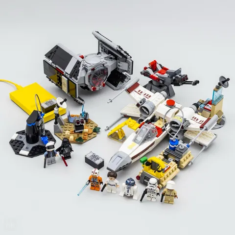 LEGO USED Smart Play Luke Skywalker's X-Wing Fighter & Darth Vader Tie Fighter