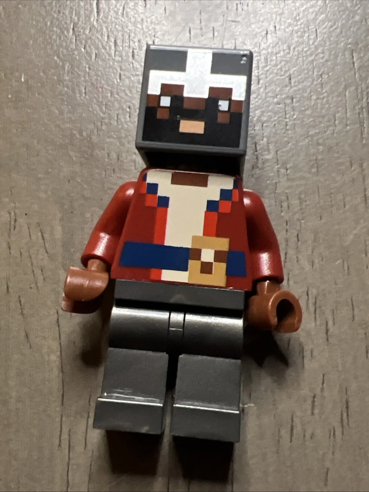 LEGO min181 Hero - Dark Red Torso, Pearl Dark Gray Legs Minecraft