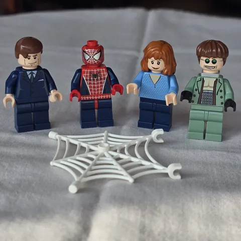 LEGO Marvel 2004 Spider Man Doc Ock's Hideout 4856 Minifigure Lot Vintage