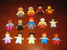 Lot 14 Lego Duplo Figures