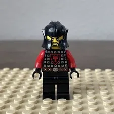 Lego Castle Dragon Knight Scale Mail Cheek Protection Helmet, Black Beard CAS522