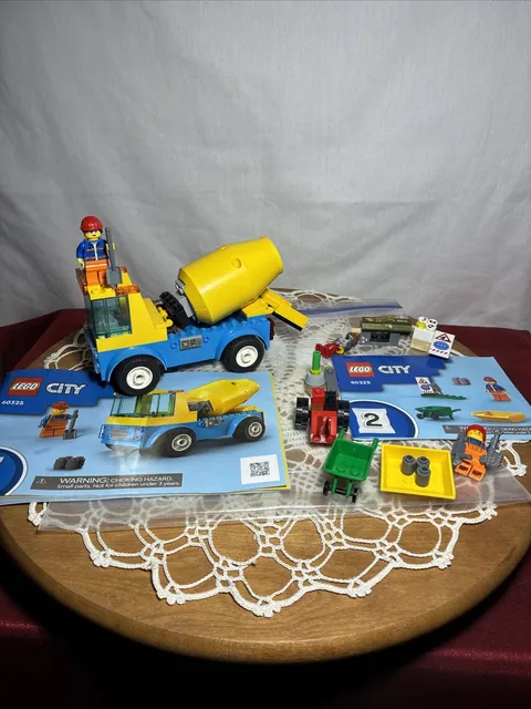 LEGO CITY: Cement Mixer Truck (60325) NM Discontinued Retired Vehicle