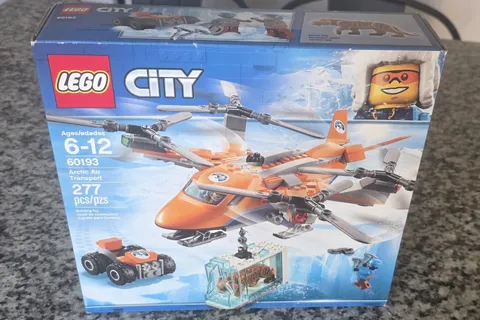 NISB LEGO City: Arctic Air Transport Set 60193  2018 Retired Sabre Tooth Tiger