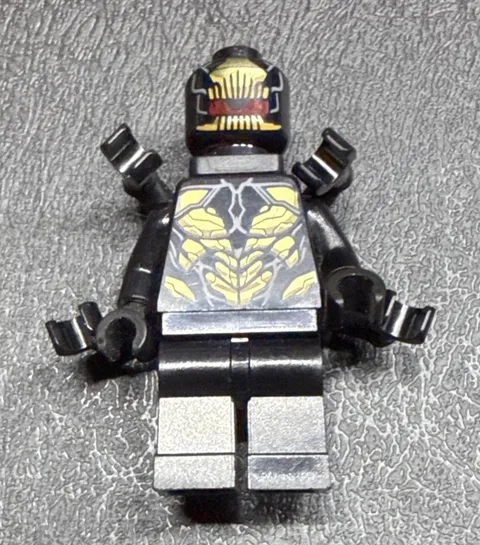 Lego Outrider Minifigure 76101 76131 sh0505 Marvel Avengers Super Heroes CMF