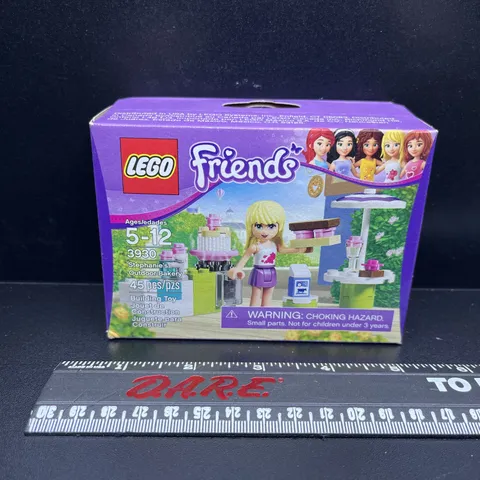 Lego Friends Set 3930 Stephanie's Outdoor Bakery New 2012