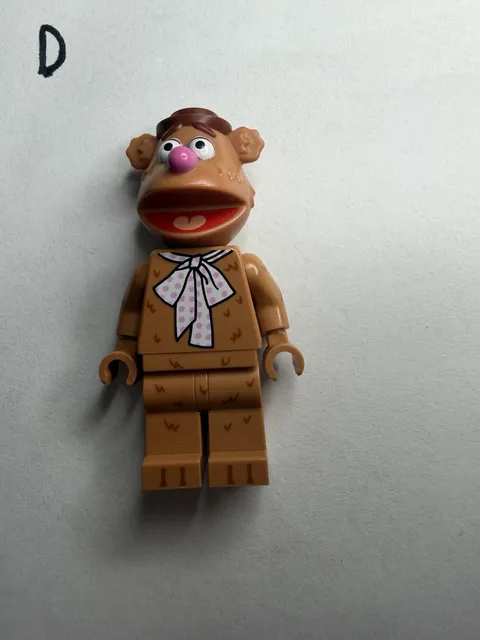 LEGO MUPPETS MINIFIGURE​​S SERIES 71033 - Fozzie Bear