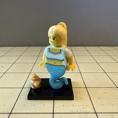 LEGO Series 12 Collectible Minifigures 71007 -Genie Girl  col12-15