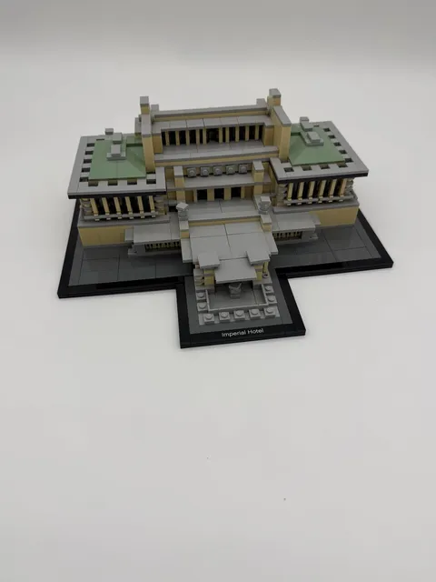 LEGO Architecture: Imperial Hotel (21017)