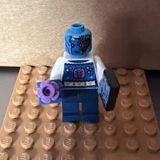 Lego Nebula Minifigure Holiday Sweater Guardians of the Galaxy sh835 76231