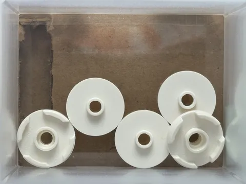 LEGO Parts - White Tile, Round 2 x 2 with Open Stud - No 18674 - QTY 5