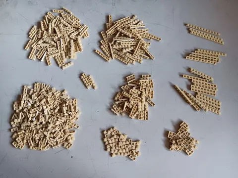 LEGO BULK LOT 600 TAN PLATES 1X1 1X2 1X3 1X4 1X5 1X6 1X8 1X10 1X12 2X2 CORNER