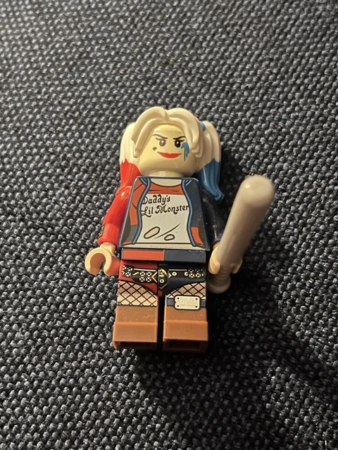 LEGO Apocalypseburg Harley Quinn Minifigure 70840 Rare Authentic With Bat