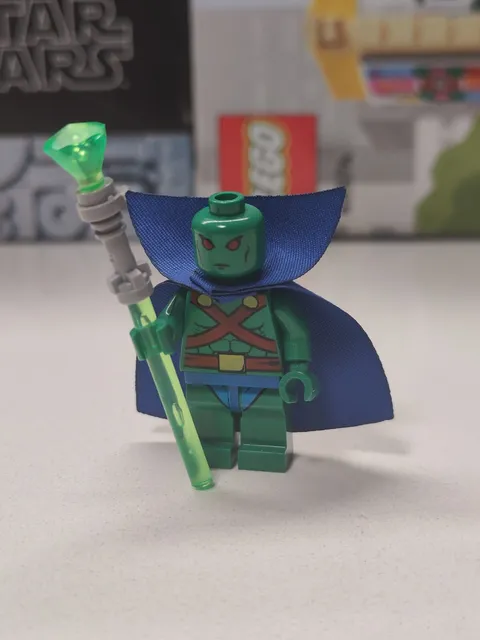 NEW Martian Manhunter DC Super Heroes Custom Lego Minifigure with Staff of Kolar