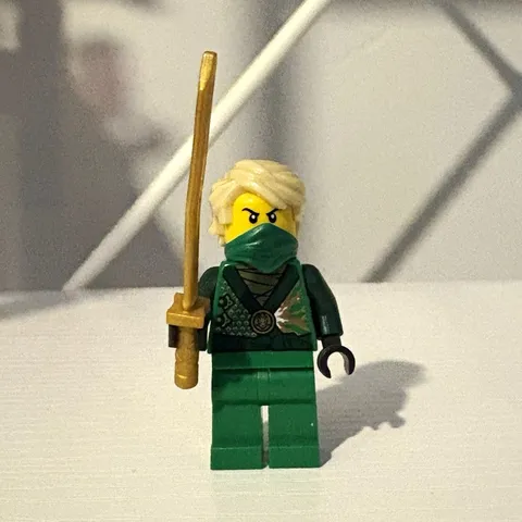 LEGO NINJAGO Rebooted Lloyd Minifigure - njo0097