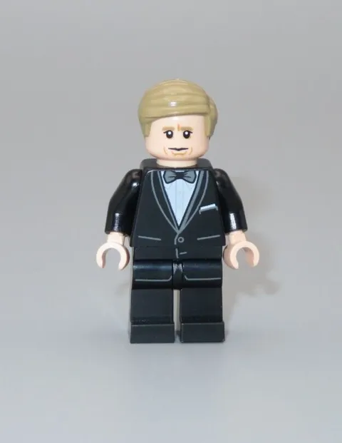 LEGO New Speed Champions James Bond 007 black tuxendo minifigure 76911 Aston