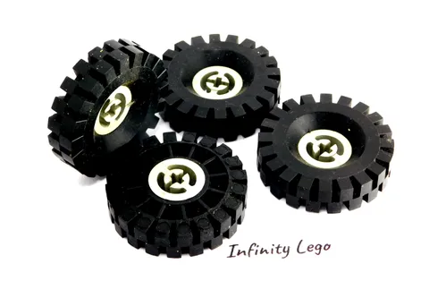 4 LEGO Vintage 43 x 11 Offset Tread Wheel Old Light Grey Hub Axle-hole 3634 3482