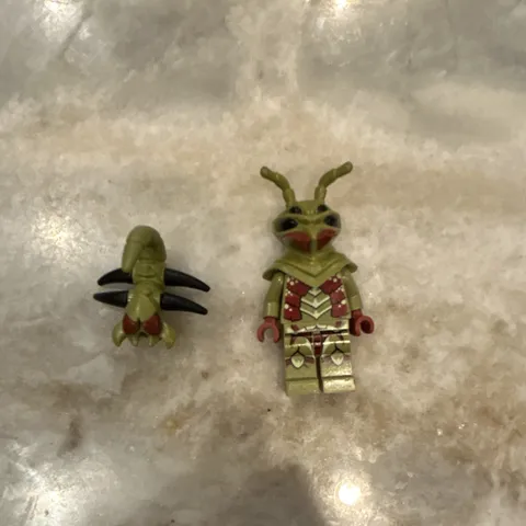 LEGO Minifigure Mantizoid (gs014) with Insectoid : Galaxy Squad 70709 70708